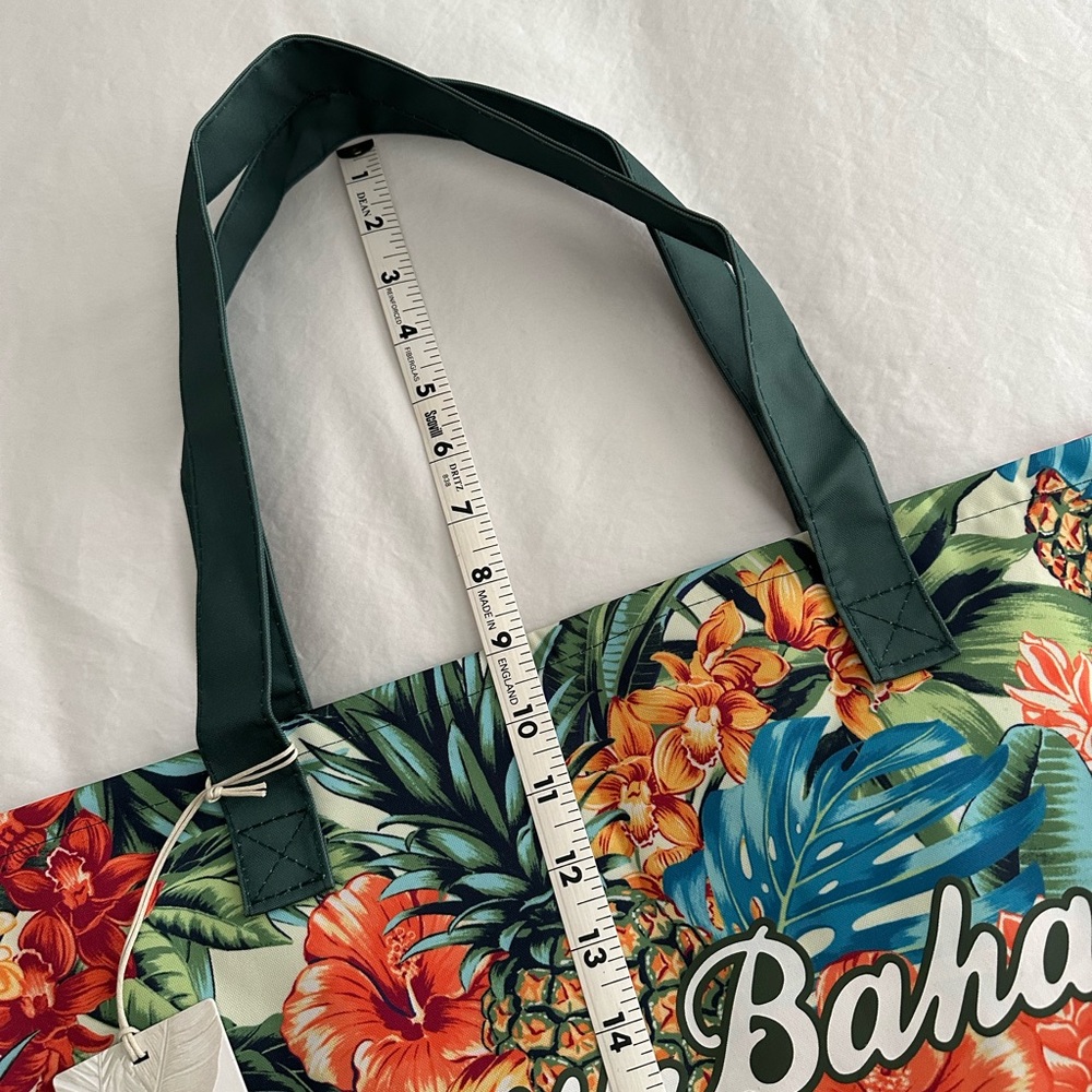 NWT Tommy Bahama Tropical Pineapple Blooms Tote, waterproof - Picture 5 of 7